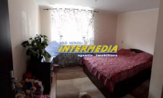 2-camere-de-vanzare-in-cetate-bloc-nou-mobilat